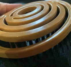 EPONA LTD Brushes & Hoof Picks|Epona The Queen’s Mane & Tail Brush