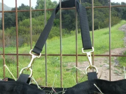 KENSINGTON Hay Bags, Nets & Racks|Stable Hardware|™ Slow Feed 4-Flake Hay Bag