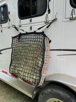 KENSINGTON Hay Bags, Nets & Racks|Stable Hardware|™ Slow Feed 4-Flake Hay Bag