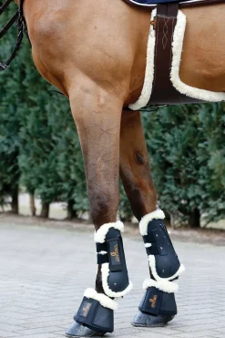 KENTUCKY HORSEWEAR Girths & Accessories|Vegan Sheepskin Stud Girth