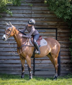 HORSE HEALTH TRADE Close Contact Saddle Pads|LeMieux® Loire Satin Classic Close Contact Square