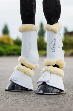 HORSE HEALTH TRADE Bell Boots|Bell Boots|LeMieux® Motionflex Overreach Boots with Simuwool
