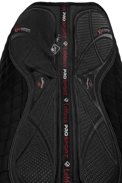 HORSE HEALTH TRADE Close Contact Saddle Pads|LeMieux® X-Grip EuroJump Square Pad