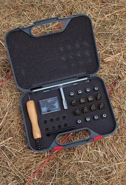 WEATHERBEETA Horse Shoe Studs|Stud Kit