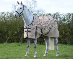 WEATHERBEETA Turnout Blankets|® ComFiTec™ Essential Standard Neck Medium-Weight Turnout Blanket